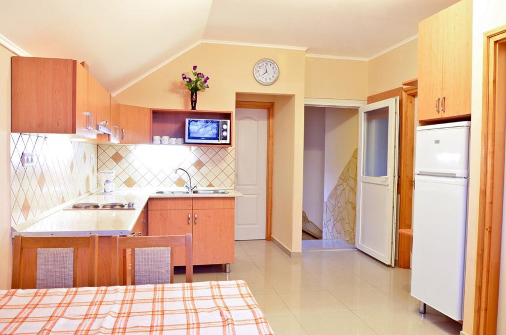 Holiday Home Rose Hajdúszoboszló Buitenkant foto