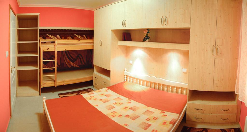 Holiday Home Rose Hajdúszoboszló Buitenkant foto